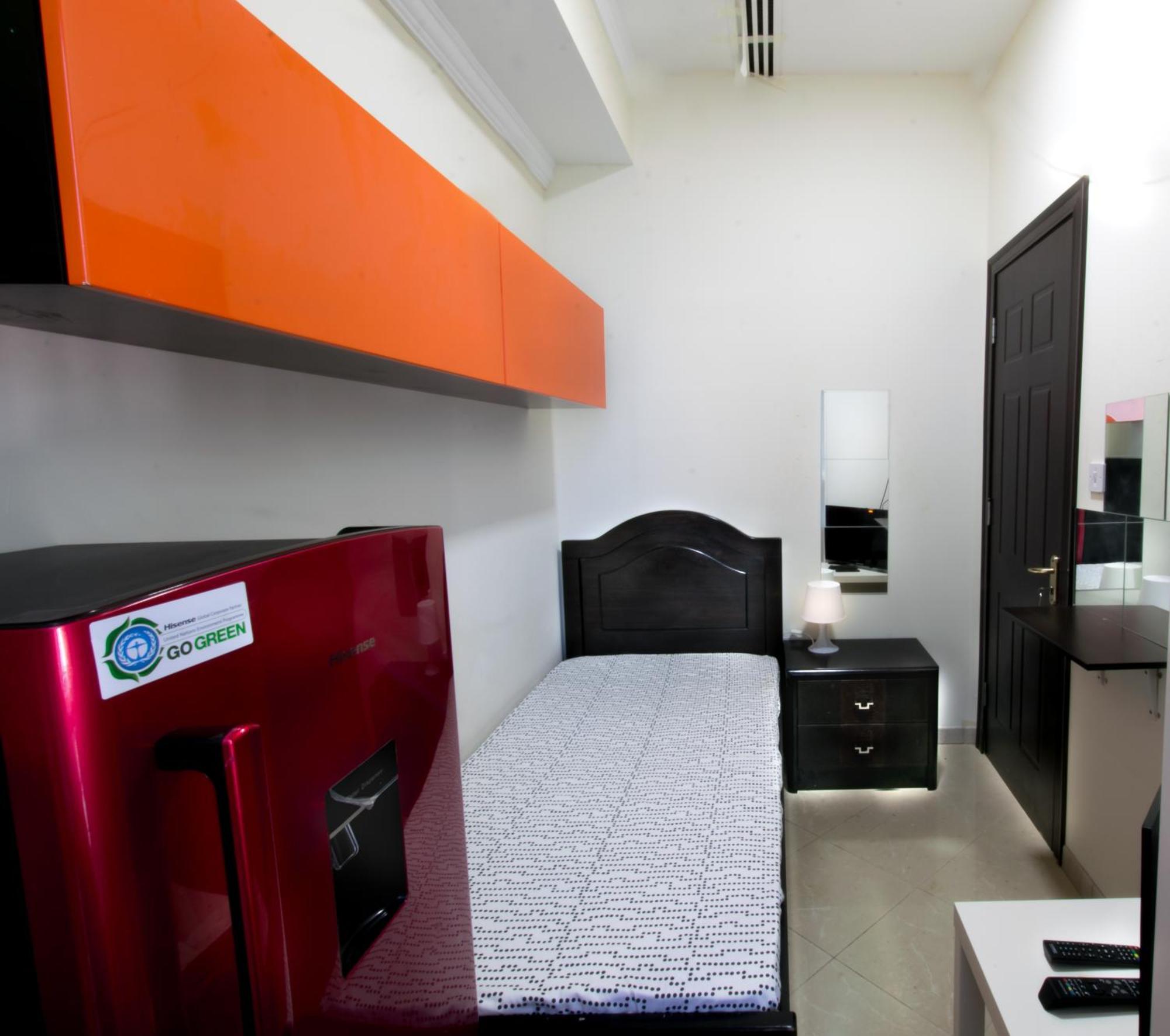 Nice Single Rooms For "Girls" Only In Dubai, Marina Exterior photo