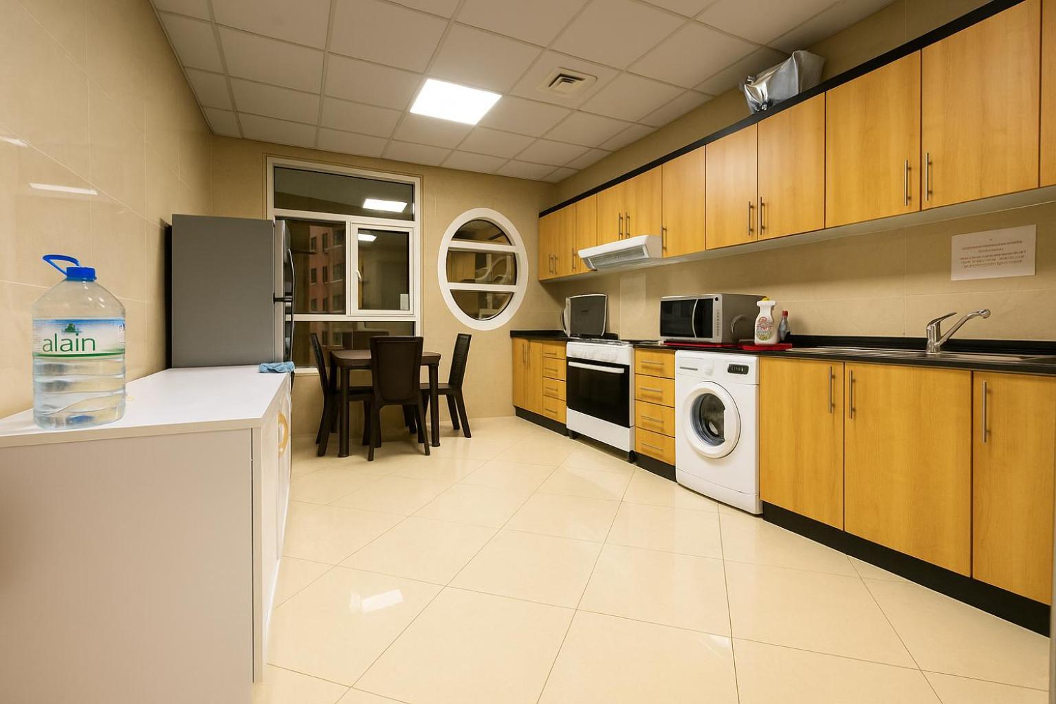 Nice Single Rooms For "Girls" Only In Dubai, Marina Exterior photo